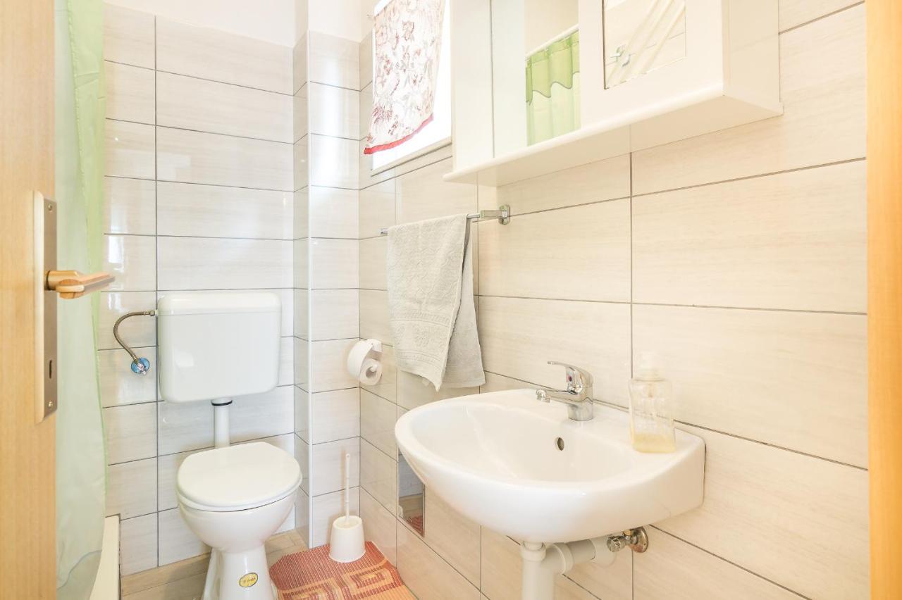Cheap Apartment Tanja Трогир Екстериор снимка