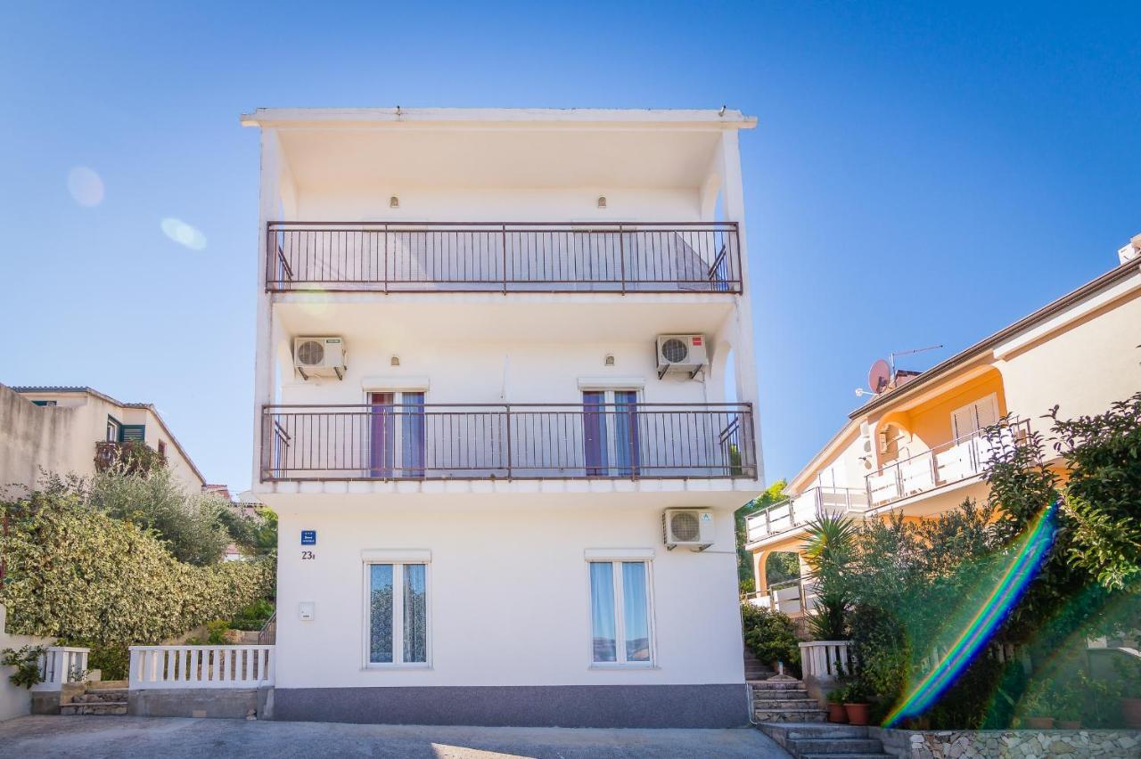 Cheap Apartment Tanja Трогир Екстериор снимка