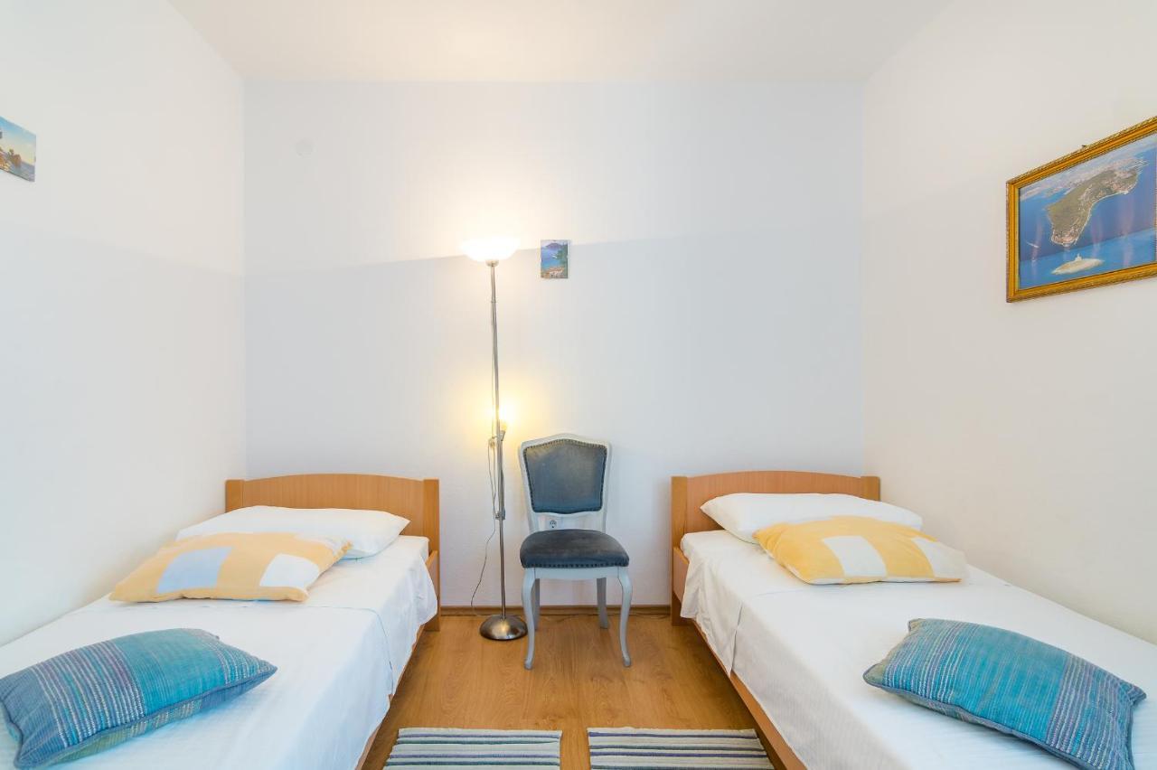 Cheap Apartment Tanja Трогир Екстериор снимка