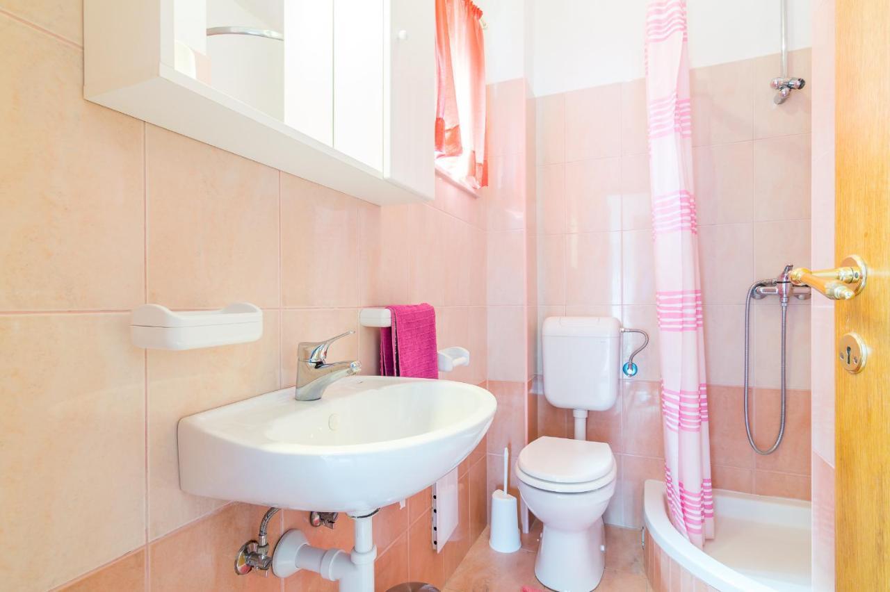 Cheap Apartment Tanja Трогир Екстериор снимка