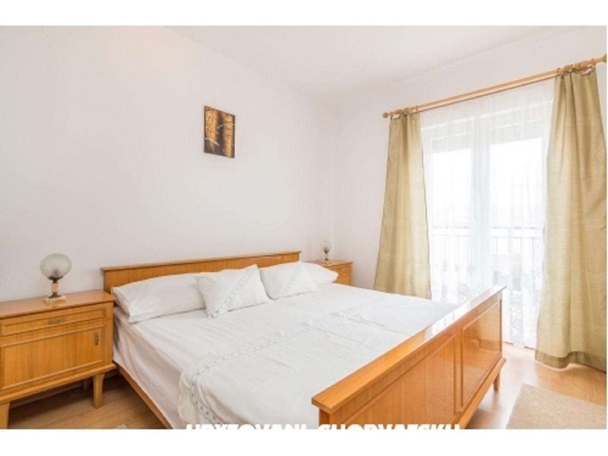 Cheap Apartment Tanja Трогир Екстериор снимка